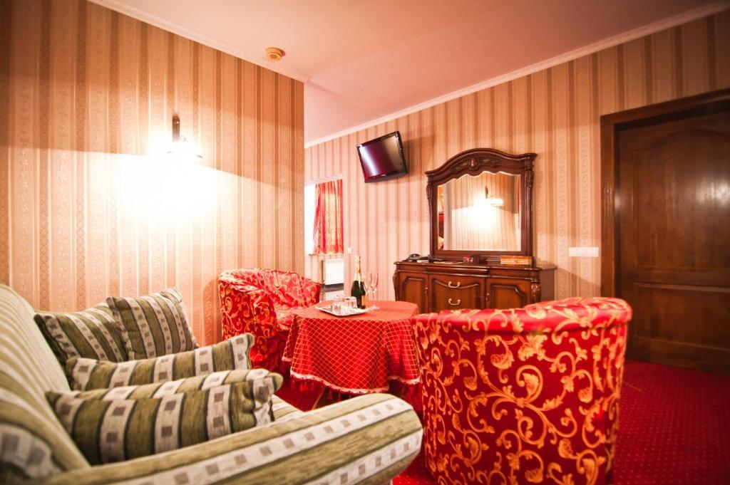 Hotel Mazurski Dworek Mikołajki Rom bilde