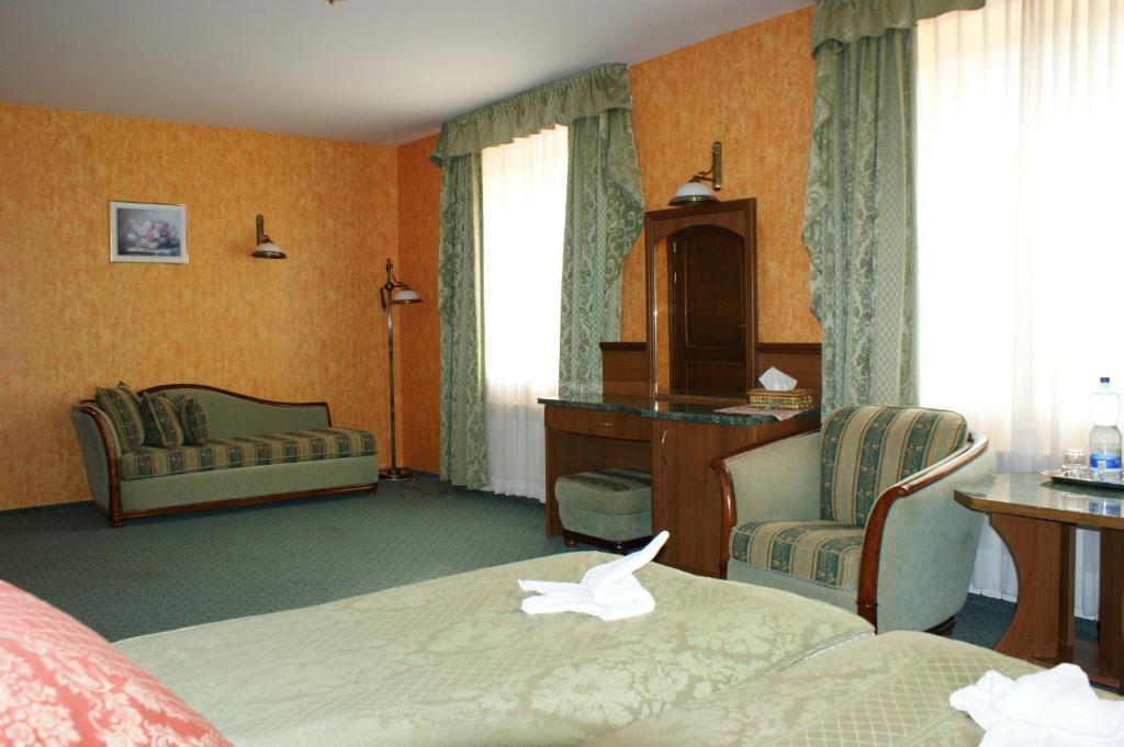 Hotel Mazurski Dworek Mikołajki Rom bilde