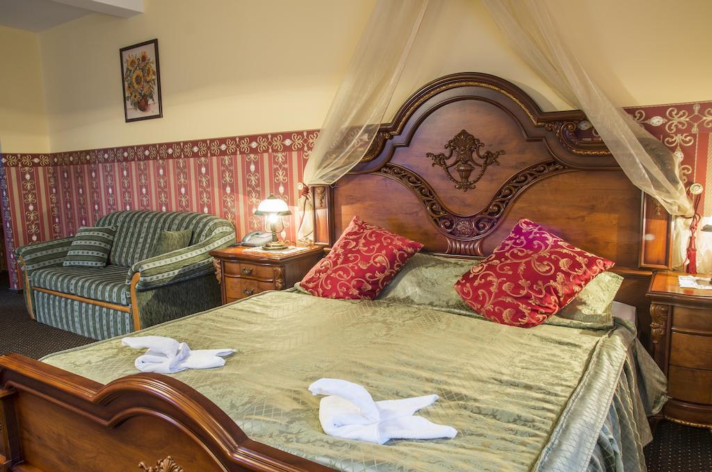 Hotel Mazurski Dworek Mikołajki Rom bilde
