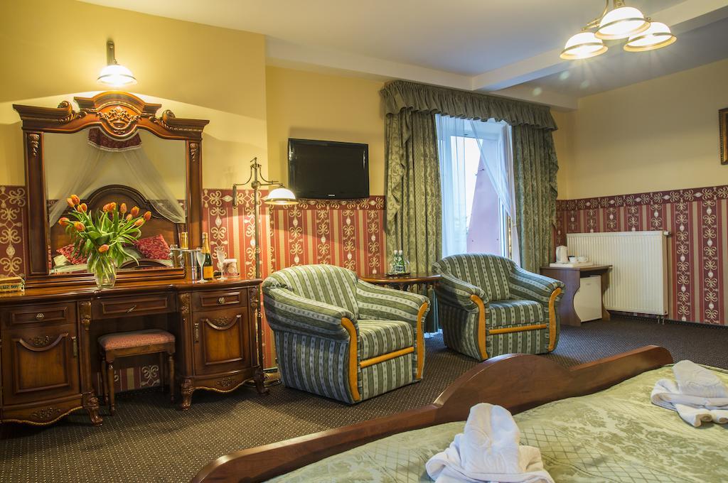 Hotel Mazurski Dworek Mikołajki Rom bilde