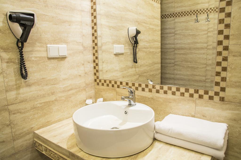 Hotel Mazurski Dworek Mikołajki Rom bilde