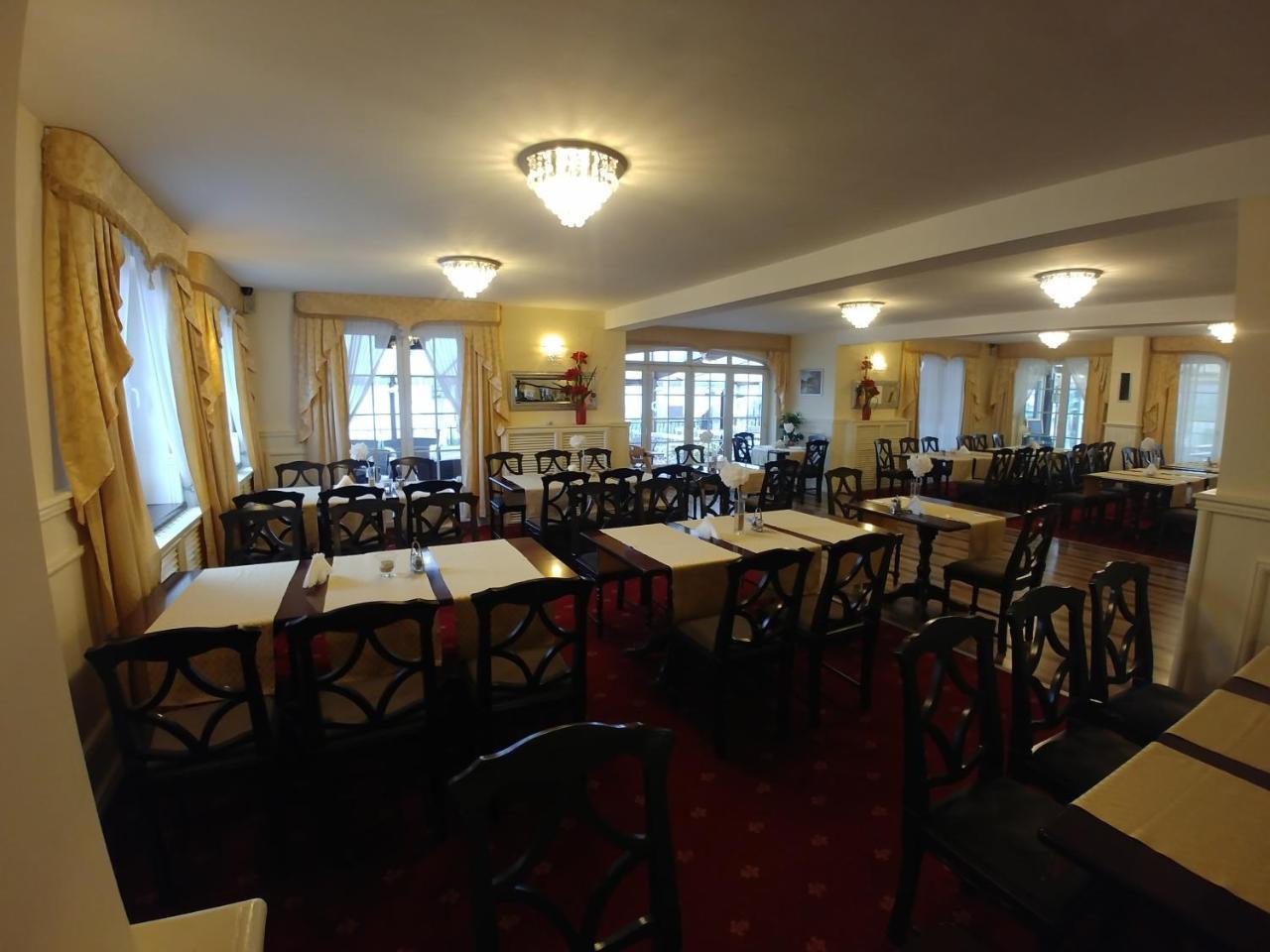 Hotel Mazurski Dworek Mikołajki Eksteriør bilde