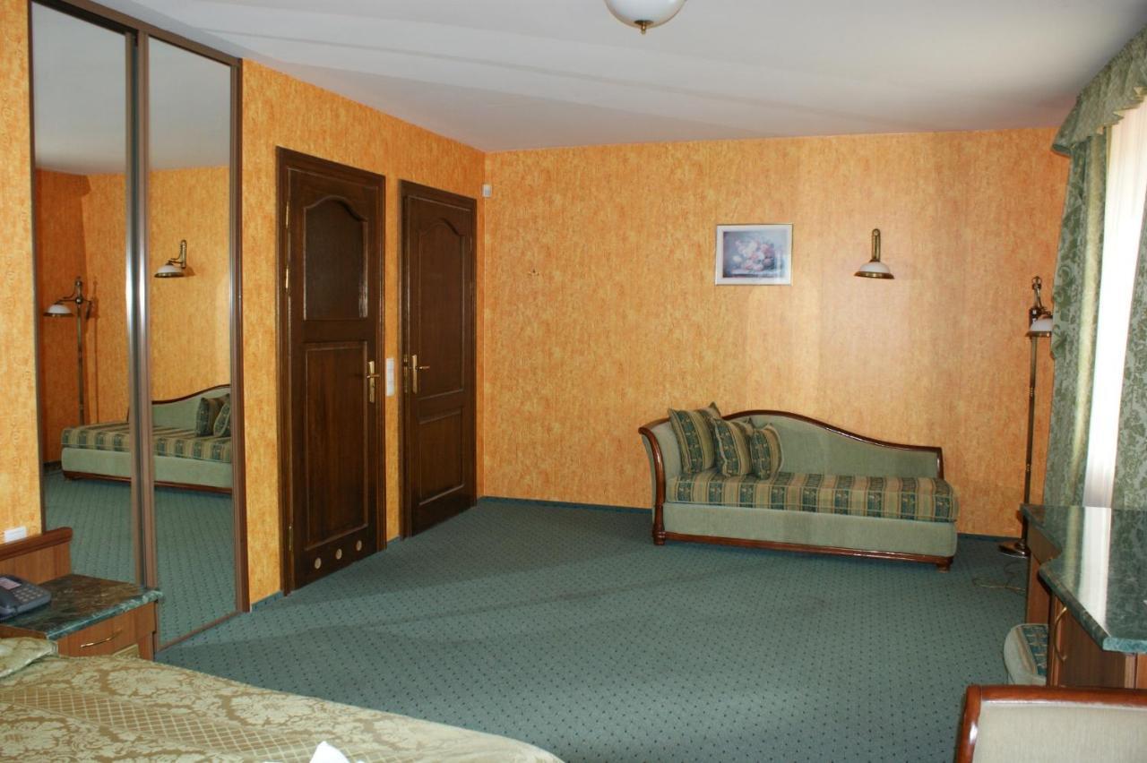 Hotel Mazurski Dworek Mikołajki Rom bilde
