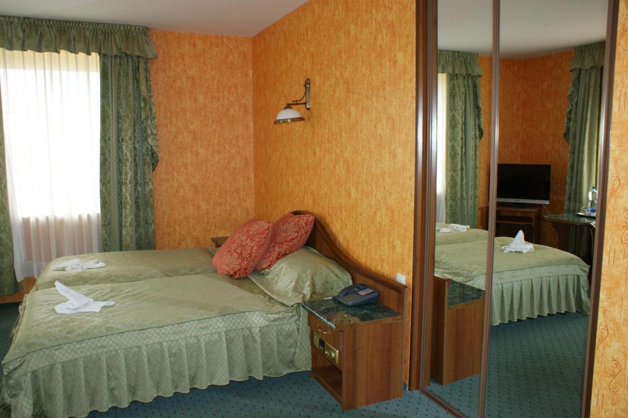 Hotel Mazurski Dworek Mikołajki Rom bilde
